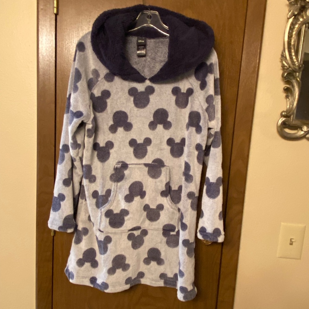 Mickey mouse pull over hooded robe size medium